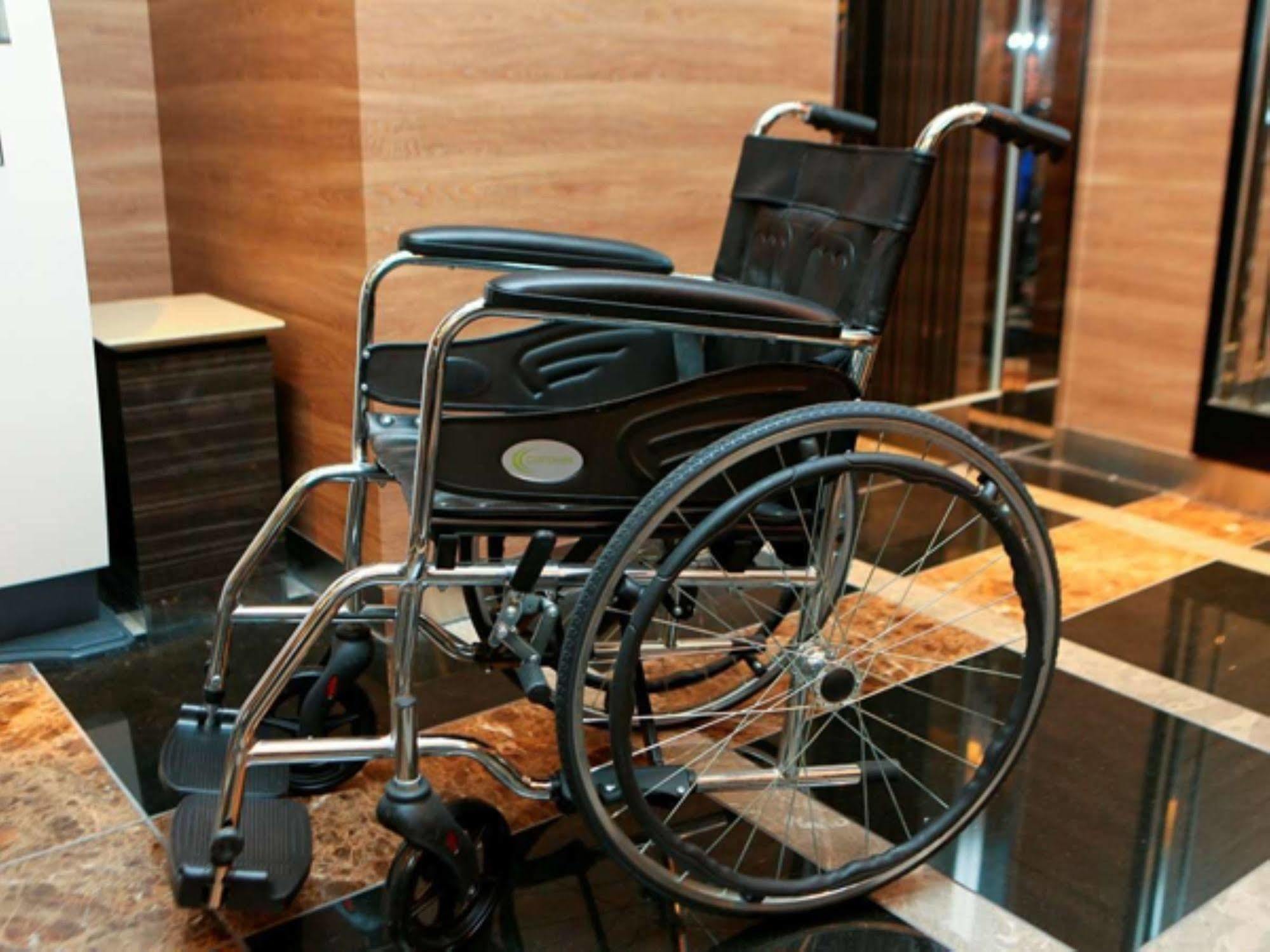 Apa Hotel Higashi Nihombashi Ekimae Токио Экстерьер фото